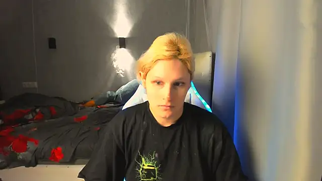 Kleo Godde online show from October 22, 11:10 pm