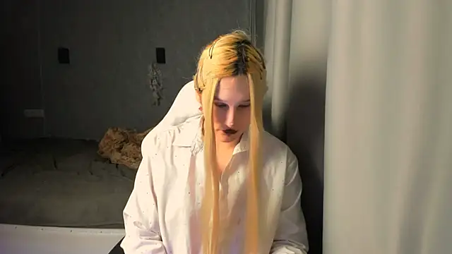 Kleo Godde online show from November 15, 6:58 am