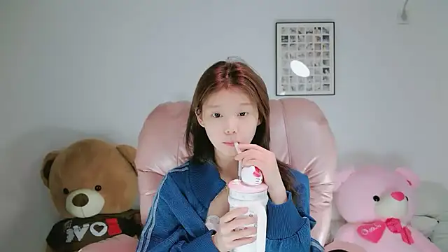 yang-yang-yang online show from April 28, 11:47 am