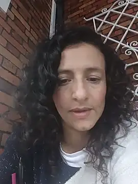 AriannaRussell  online show from July 28, 8:52 pm