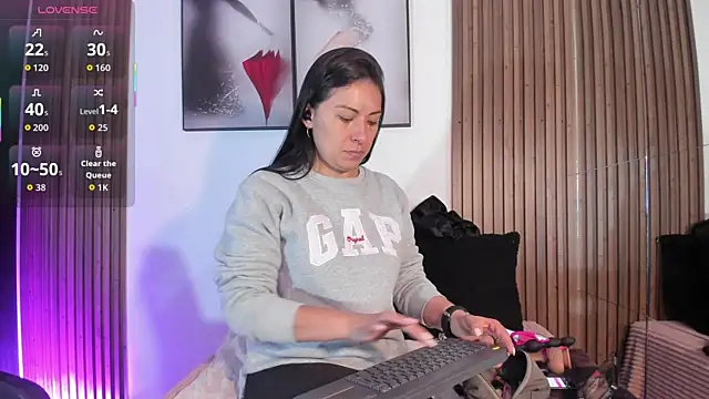 Ella Rousse online show from November 1, 2:21 pm