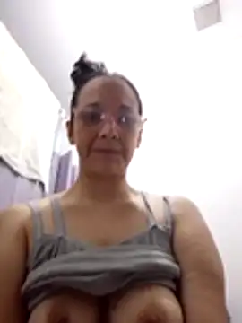 nicolle milf1978 online show from June 14, 4:24 am