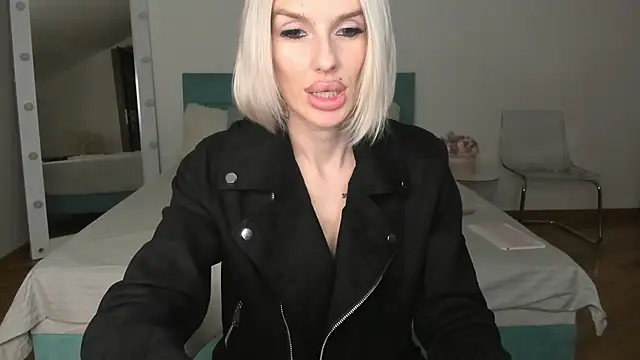 Lana kitty   online show from October 22, 1:32 am