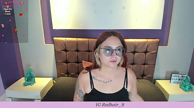 rhosyn reyes online show from September 20, 1:31 pm