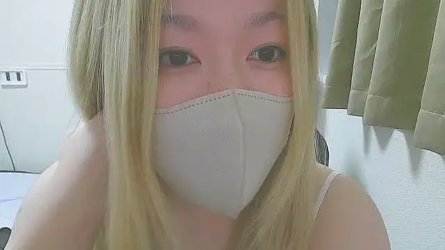 Remi official online show from November 2, 6:33 pm