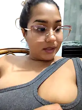 BrendaGirs online show from May 4, 5:11 am