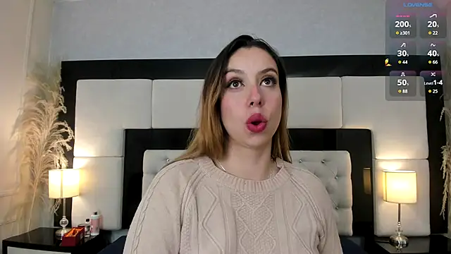 Snapshot of CarlaRossi_ chatting on September 21, 7:34 pm CarlaRossi online show from September 21, 7:34 pm