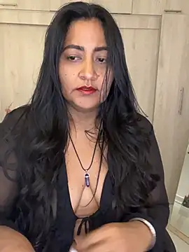 Adele Sweett online show from July 28, 3:21 pm