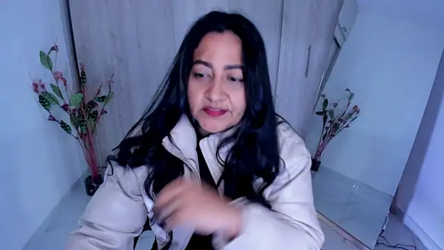 Adele Sweett online show from July 29, 10:37 am