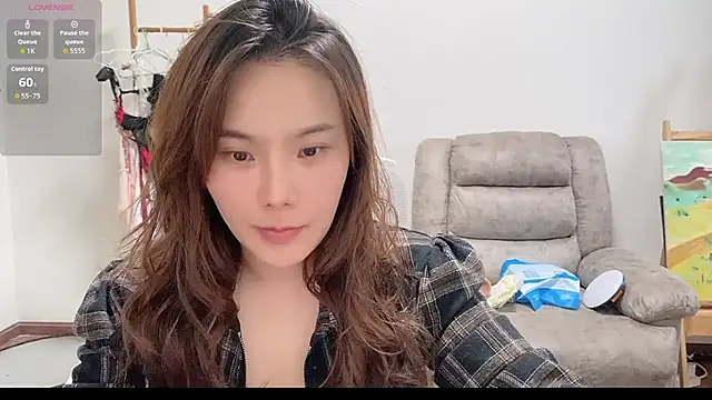 Snapshot of ChuChu1991 chatting on October 11, 7:24 am ChuChu1991 online show from October 11, 7:24 am