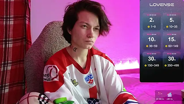 esajukyy online show from November 14, 9:09 am