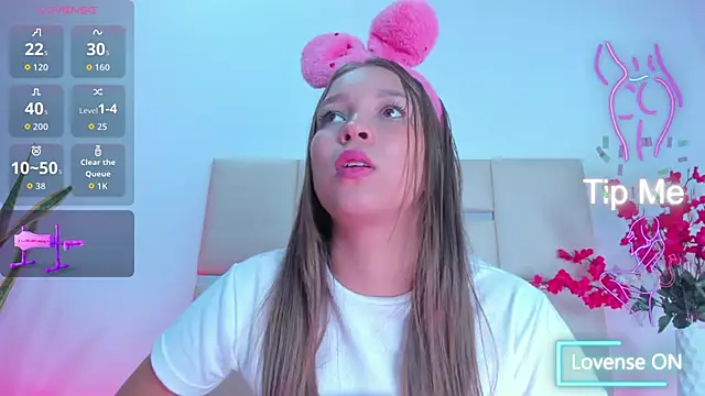 HaleyAmaya online show from November 13, 7:35 pm