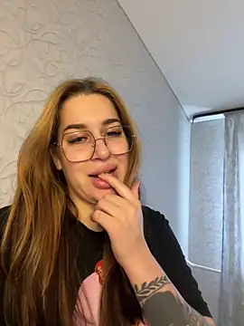 Snapshot of VikiDemini chatting on September 28, 10:42 am VikiDemini online show from September 28, 10:42 am