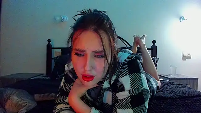 LinaTruly online show from December 13, 10:05 pm