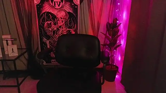 Lia madame online show from July 8, 9:44 am