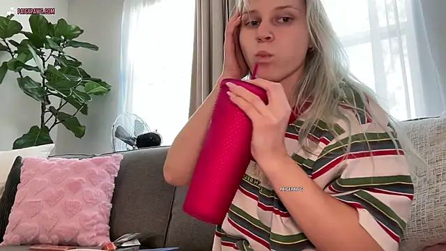 PaigePawg online show from February 4, 3:59 pm