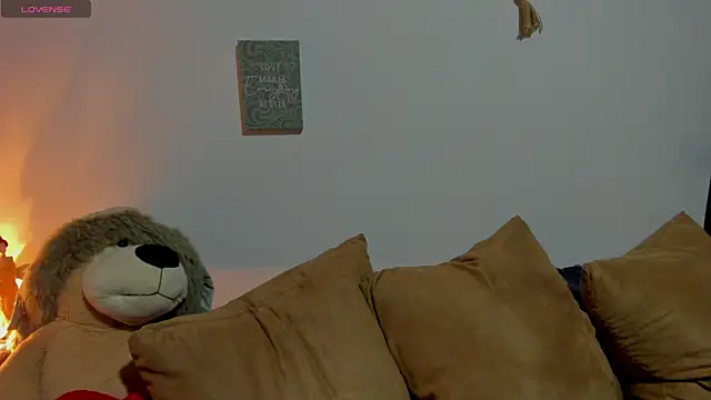 cuteweed420 online show from August 3, 10:59 pm