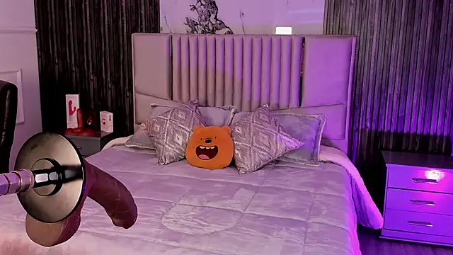 Lillyortiz online show from December 4, 9:48 pm