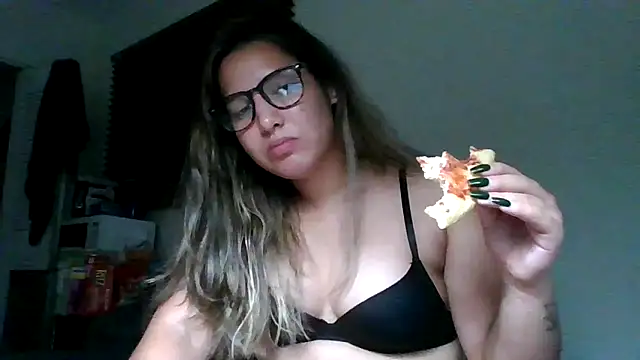 naughtynadia0502 online show from April 1, 3:40 am