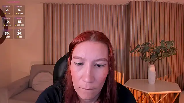 MiaFarrell  online show from June 8, 4:19 pm