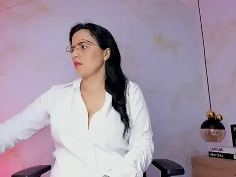 africa holmes online show from February 8, 2:48 am