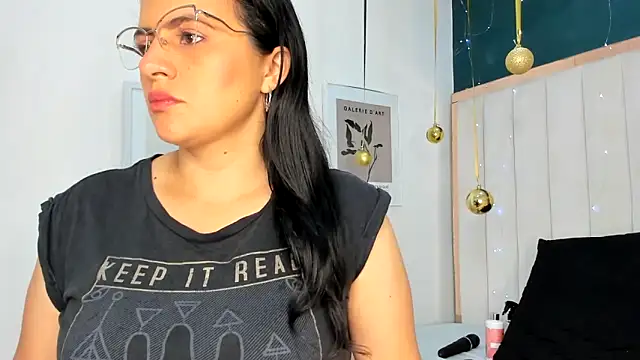 africa holmes online show from December 3, 2:25 am