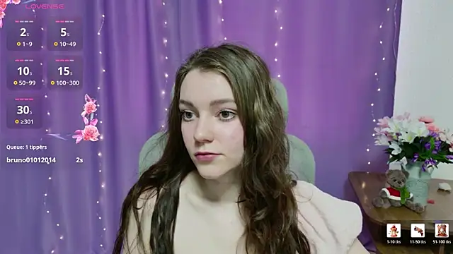Lana  Cute  online show from May 18, 2:12 pm
