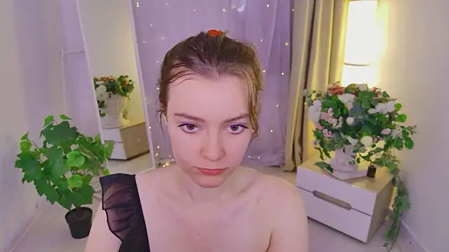 Lana  Cute  online show from July 3, 2:34 pm