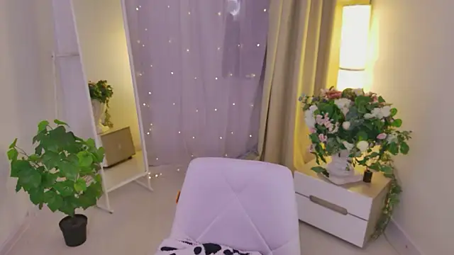 Lana  Cute  online show from July 10, 12:38 pm