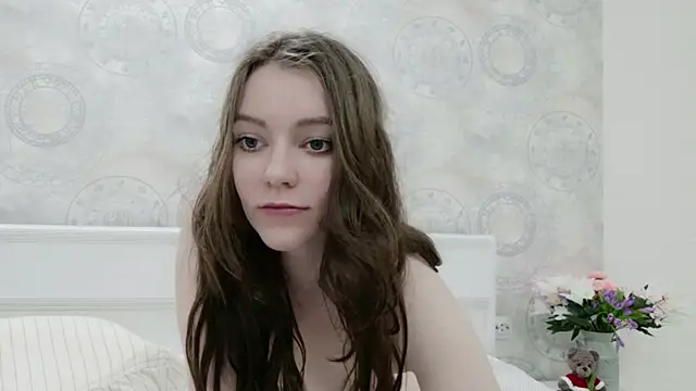 Lana  Cute  online show from May 12, 4:13 pm