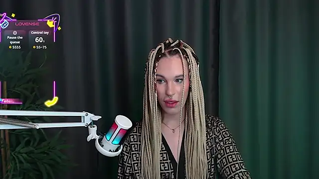 Cassie Bae online show from December 16, 4:18 am