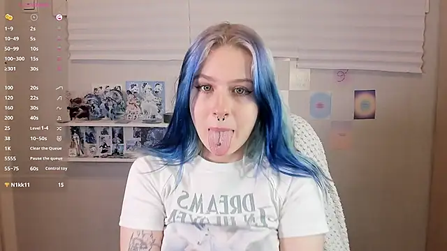 Snapshot of tender_kiitty chatting on October 7, 2:10 pm tender kiitty online show from October 7, 2:10 pm