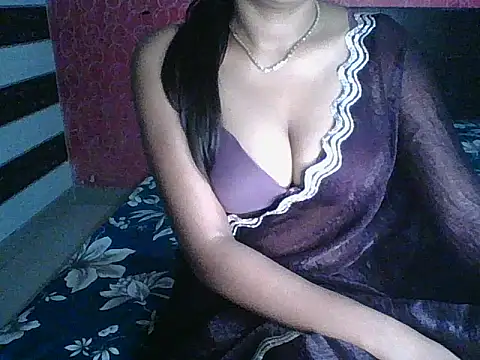 hot  surbhi online show from October 31, 6:56 pm