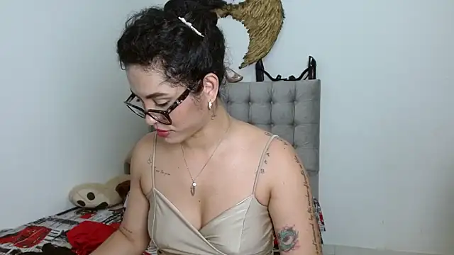 Sexy Lia  online show from October 29, 4:17 am