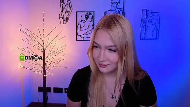playful sophie online show from July 17, 7:17 pm