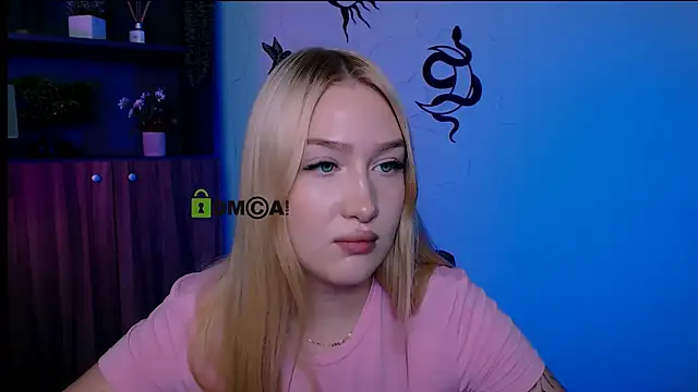 playful sophie online show from July 30, 9:04 pm
