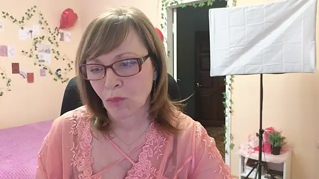 Miss Moren online show from March 18, 2:33 pm