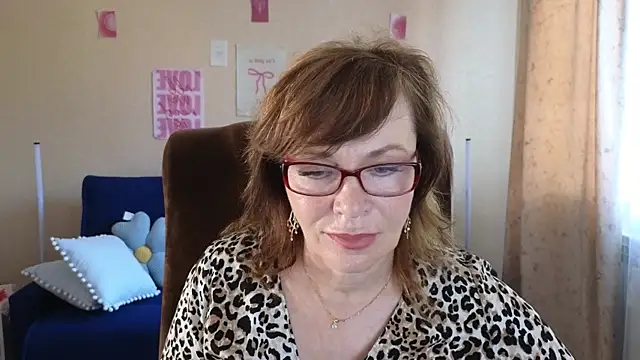 Miss Moren online show from August 8, 5:26 am