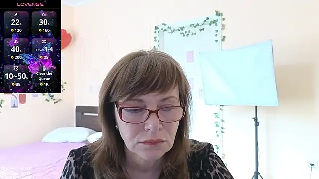 Miss Moren online show from July 1, 4:01 am