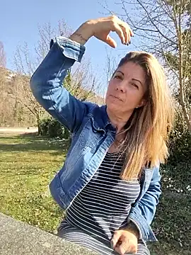 sansan2411 online show from March 3, 1:39 pm