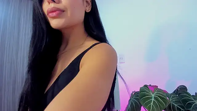 Sara Leblanc online show from October 31, 3:05 pm