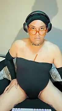 NikkelSofia online show from May 18, 9:26 am