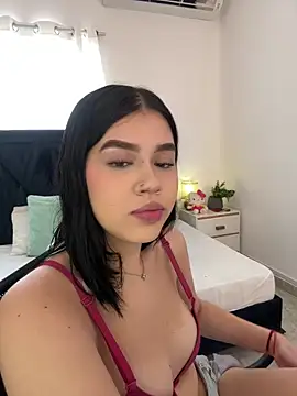 Lily Woodz online show from May 3, 2:42 pm