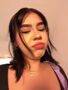 Lily Woodz online show from March 16, 7:07 pm