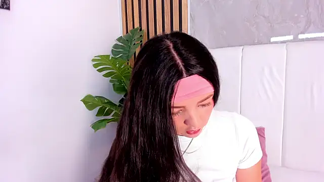 Samantha Good online show from July 11, 11:54 am