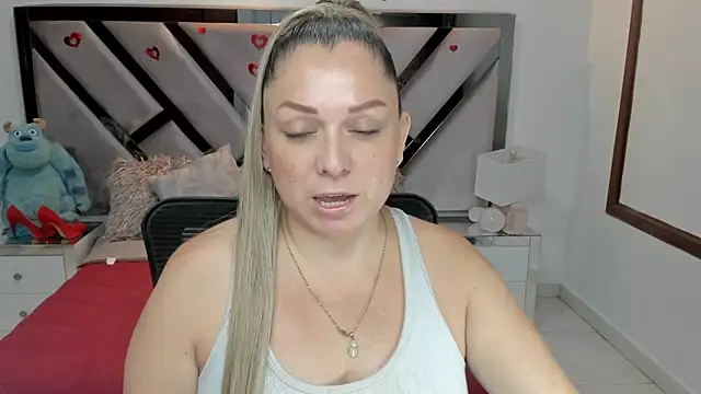 natalia5560 online show from October 27, 1:39 pm