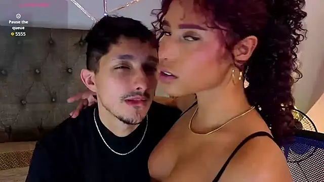 charlottee white online show from June 18, 9:30 pm