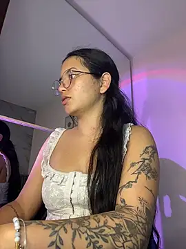 Rosita forever  online show from April 29, 8:14 pm