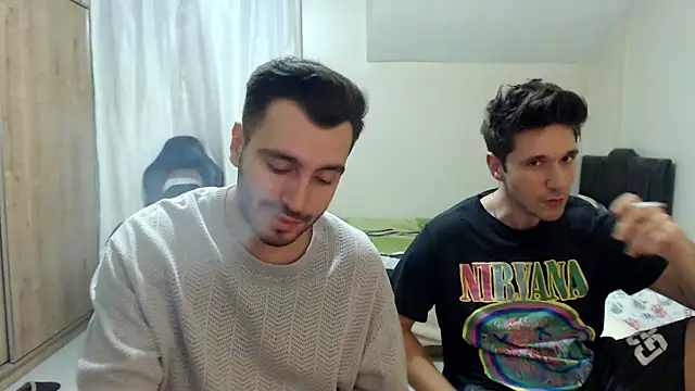 Snapshot of handsomeee04 chatting on September 11, 9:04 pm handsomeee04 online show from September 11, 9:04 pm