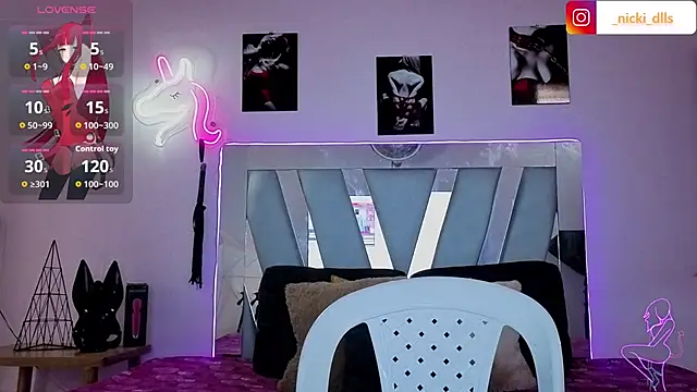 supradoll online show from October 8, 6:56 pm